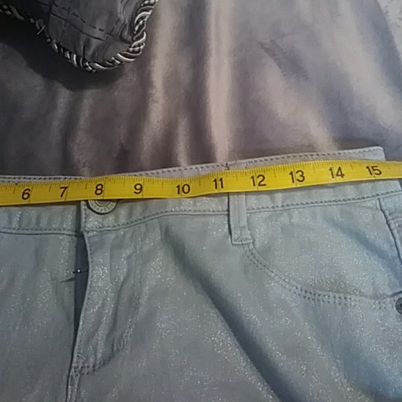 SALE Mossimo skinny jeans. - Picture 4 of 8